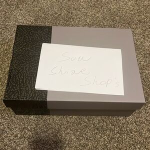 Jordan 3 grey cement 

Size - 9.5
Worn once